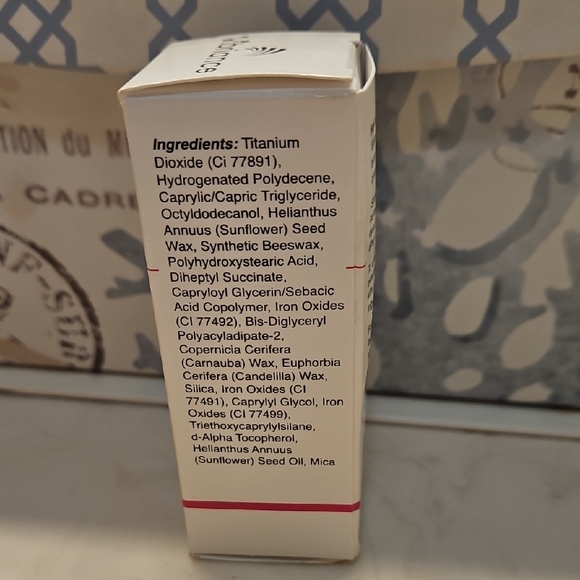 Complexion Stick - Medium - Picture 7 of 7